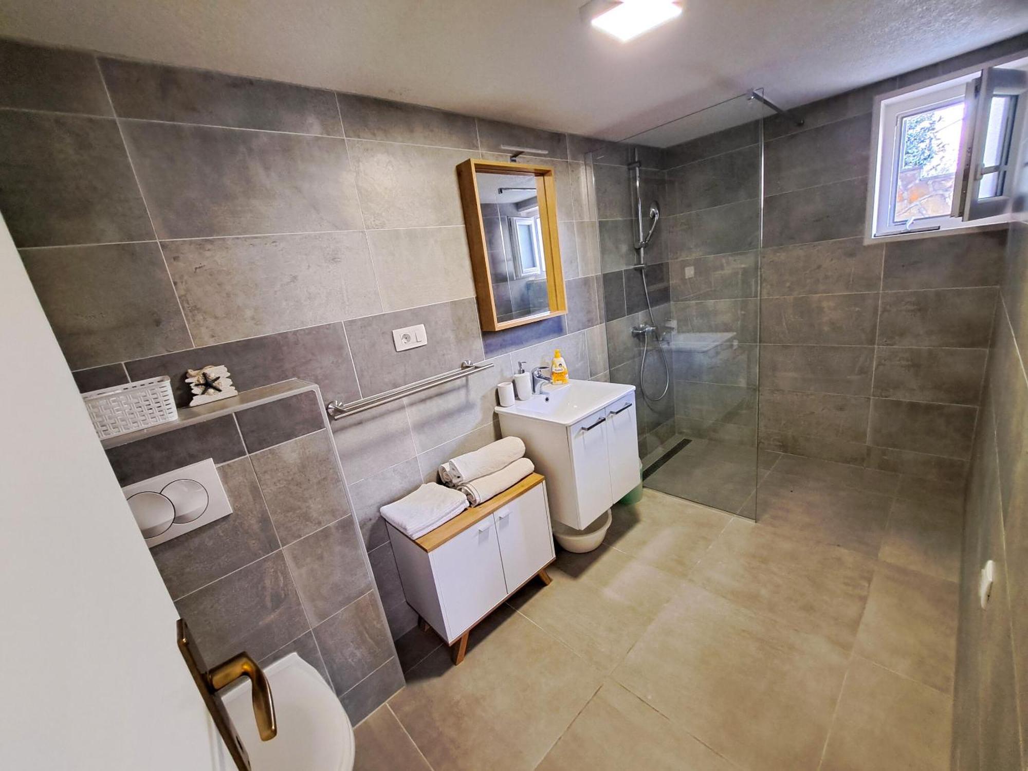 Apartments Ivanka Supetar Bagian luar foto